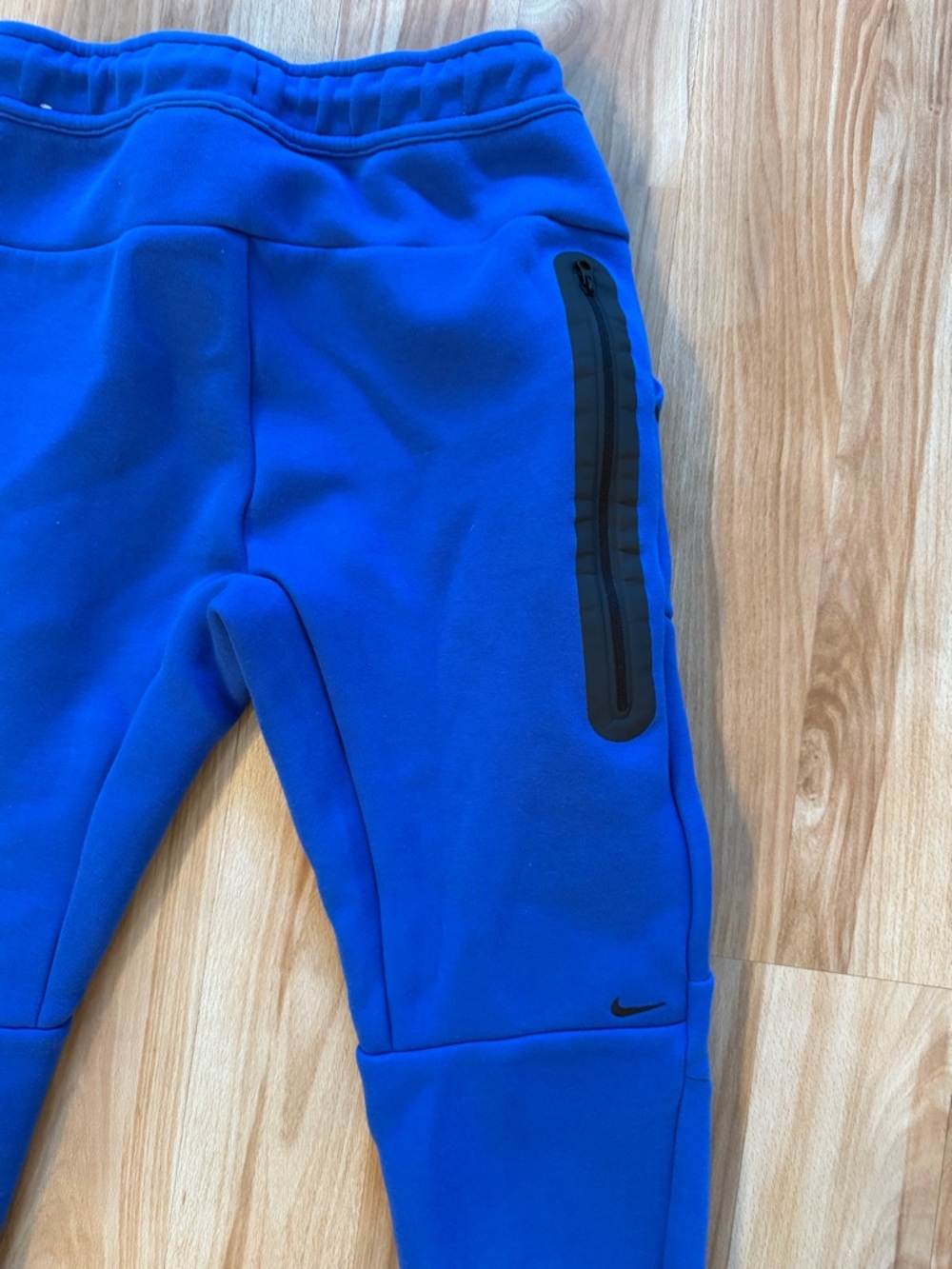 Youth Nike Tech Joggers - Picture 4 of 6